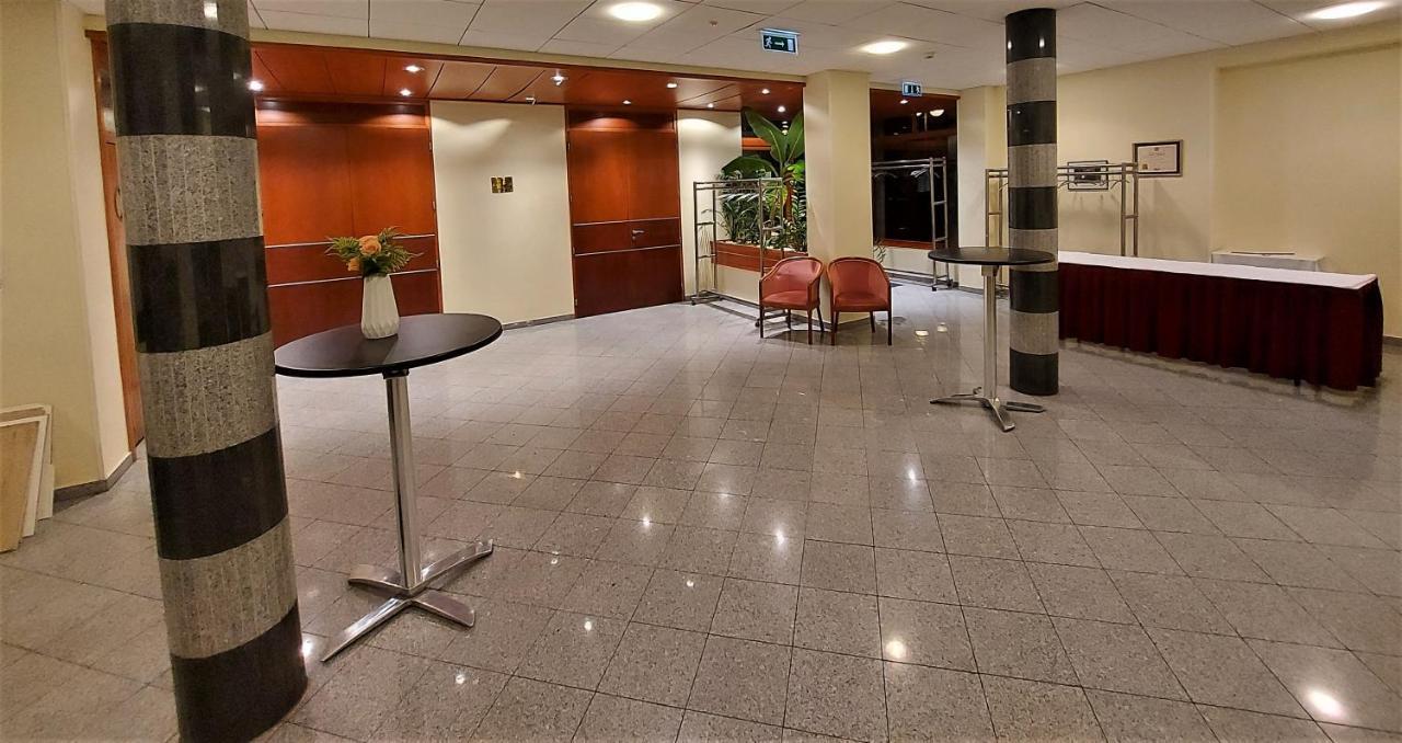 Csipke Hotel Kiskunhalas Ngoại thất bức ảnh